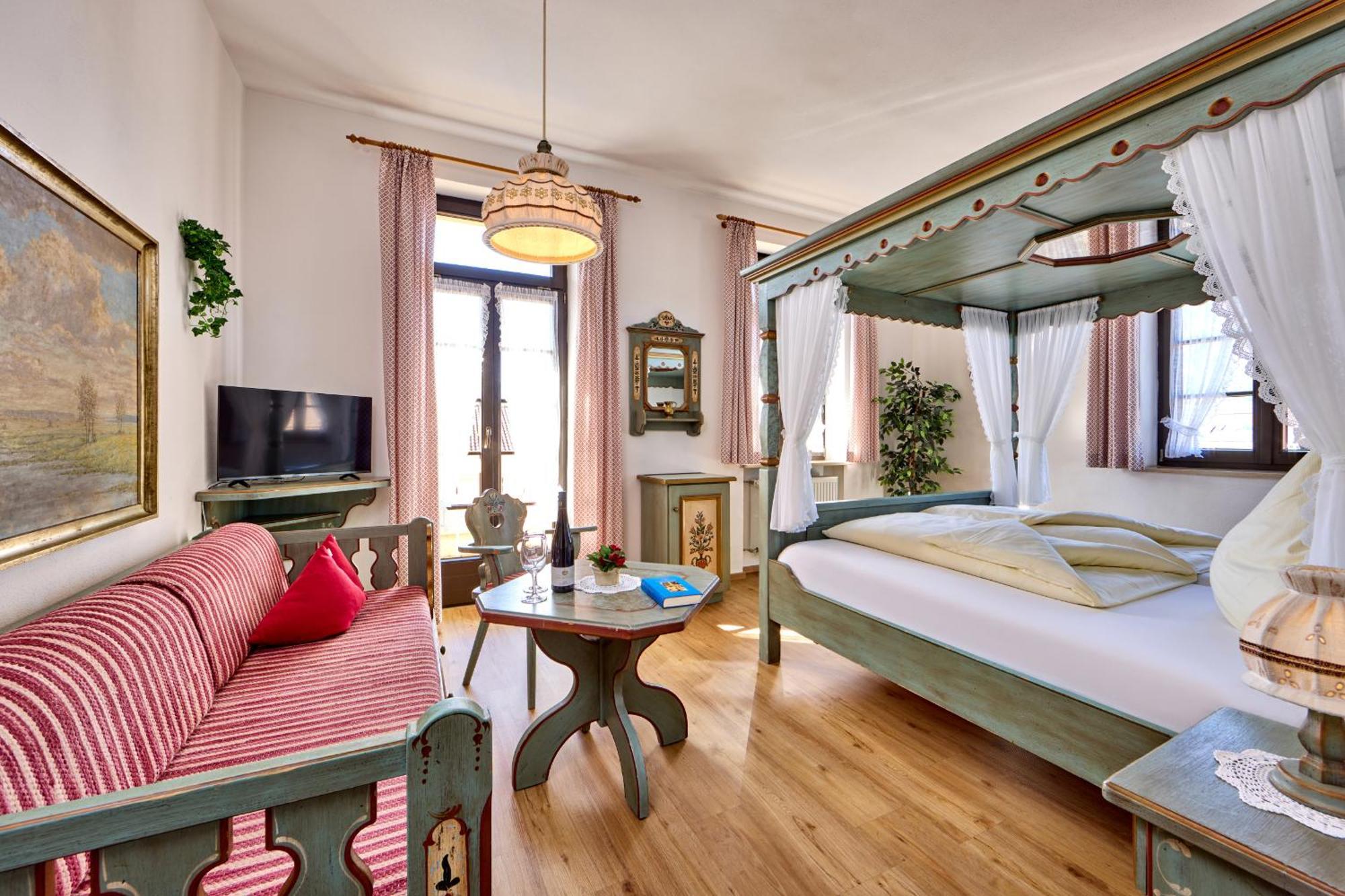 Hotel Drei Mohren การ์มิช-พาร์เทนเคียร์เชน ภายนอก รูปภาพ